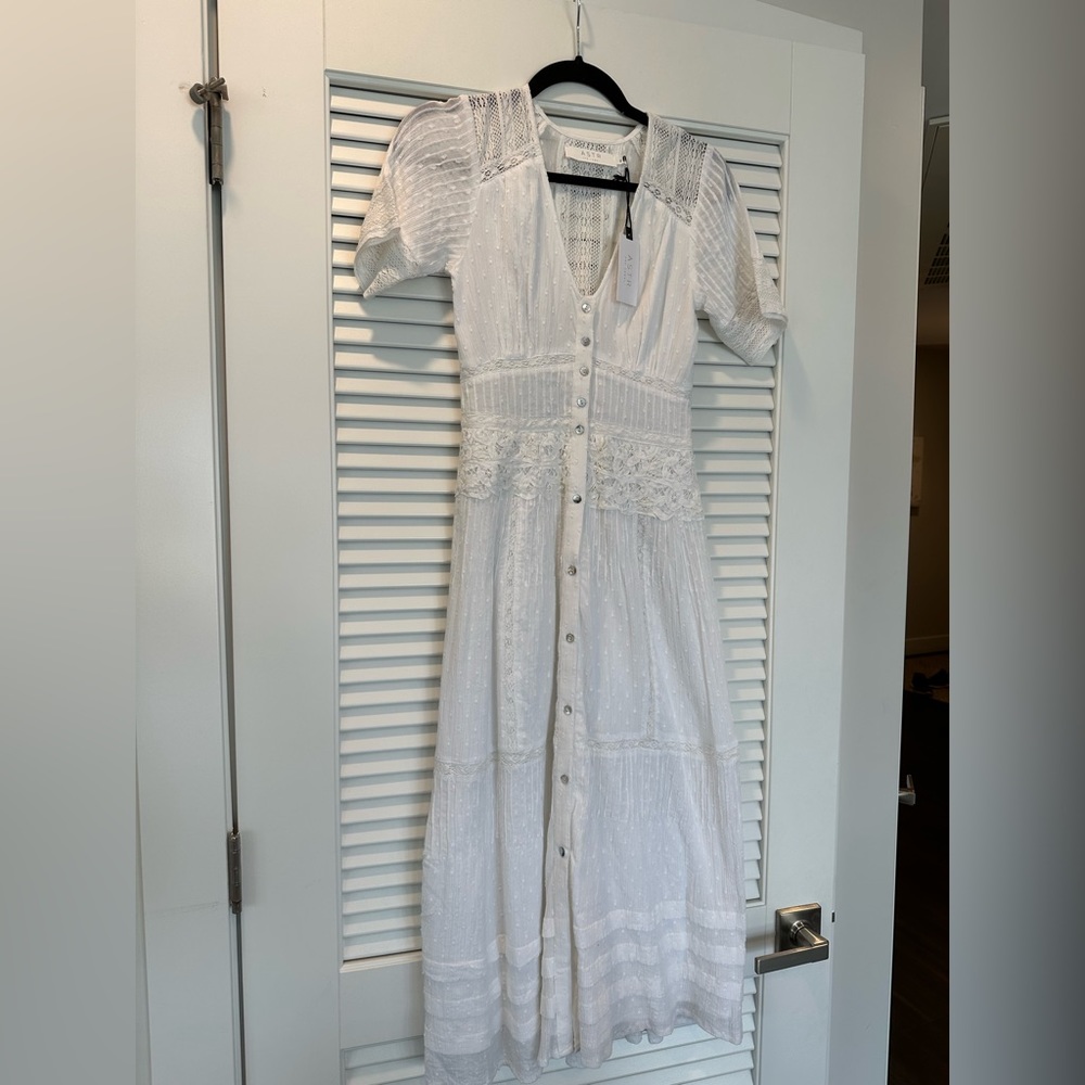 NWT ASTR the label white cotton dress with detailing size XS